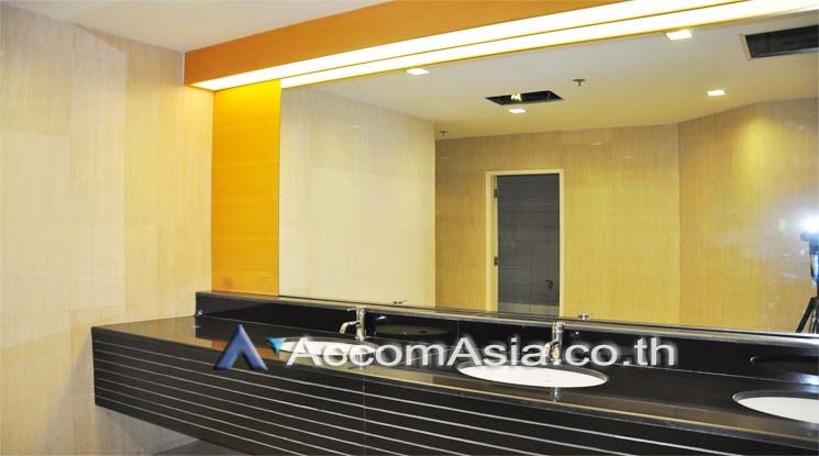 10  Office Space For Rent in Ratchadaphisek ,Bangkok MRT Phetchaburi at Italthai tower AA11976